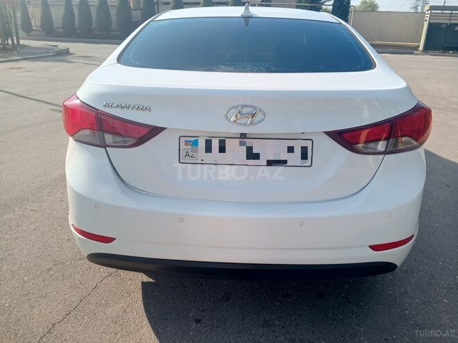 Hyundai Elantra-2