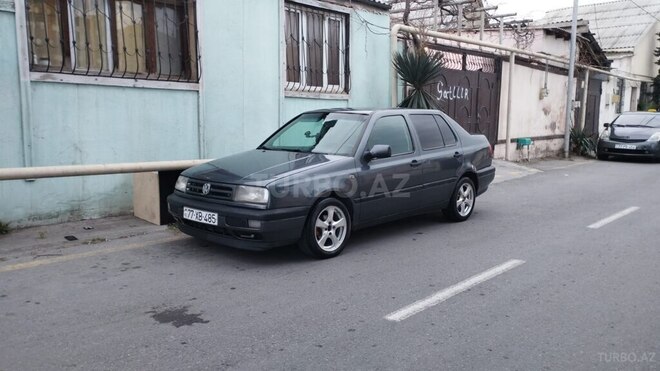 Volkswagen Vento-8