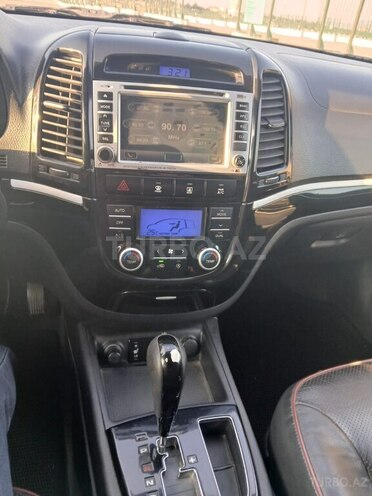 Hyundai Santa Fe-8