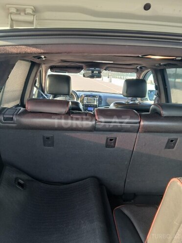 Hyundai Santa Fe-10