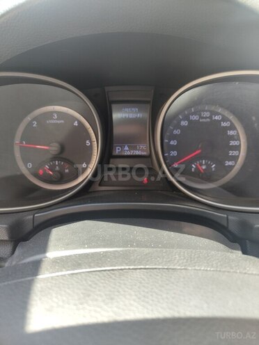 Hyundai Santa Fe-6