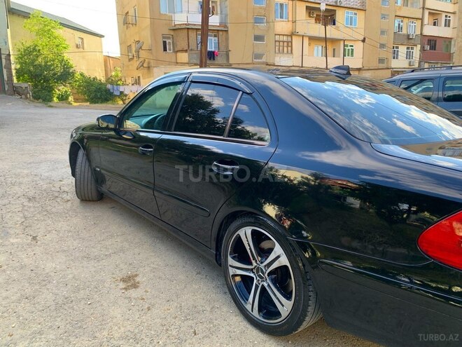 Mercedes E 240-5