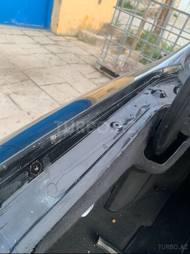 Mercedes E 240-12