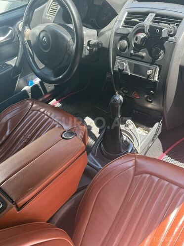 Renault Megane-6