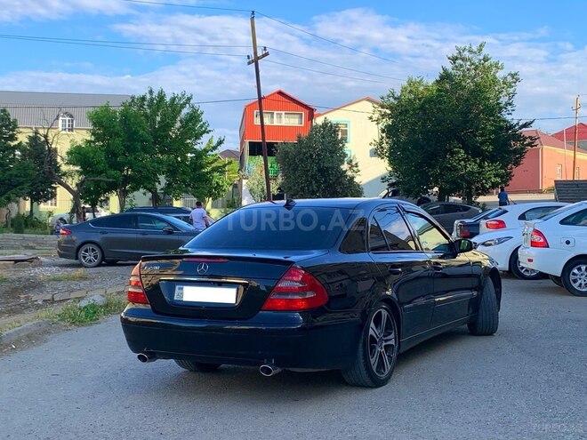 Mercedes E 240-8