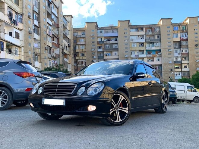 Mercedes E 240-2