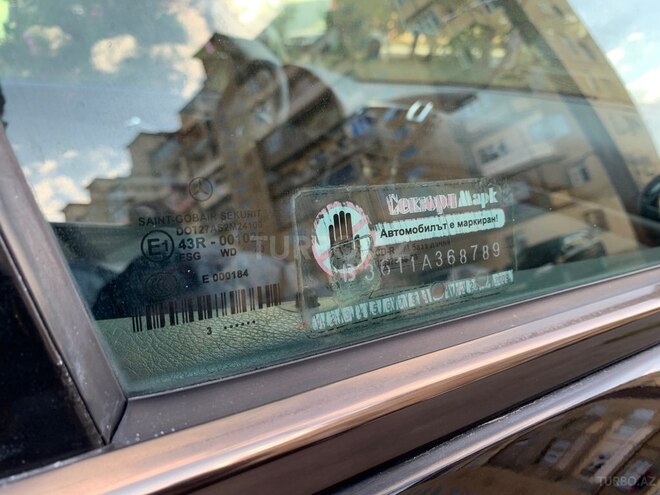 Mercedes E 240-16