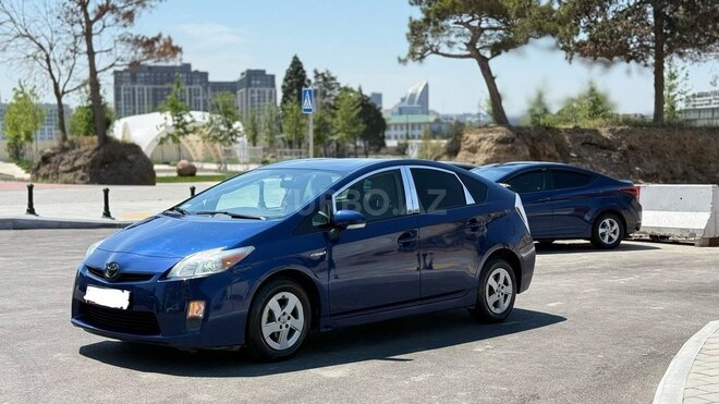 Toyota Prius-2