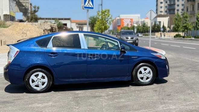 Toyota Prius-11
