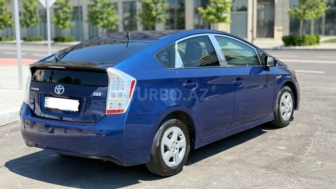 Toyota Prius-6