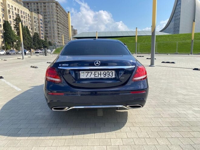 Mercedes E 300-2