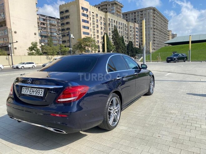 Mercedes E 300-11