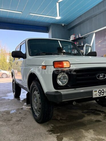 LADA (VAZ) Niva-2