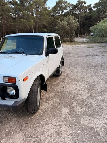 LADA (VAZ) Niva-8