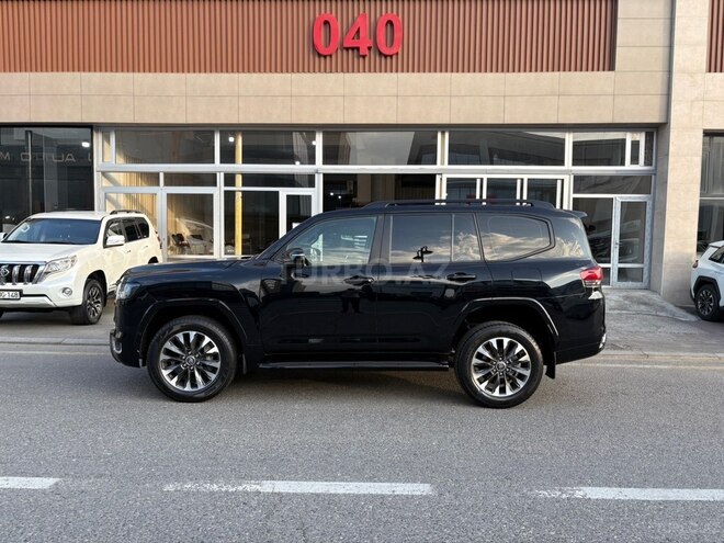 Toyota Land Cruiser-3