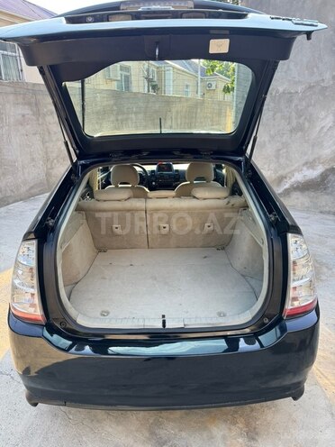 Toyota Prius-5