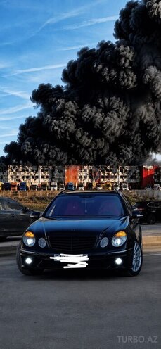 Mercedes E 320-1