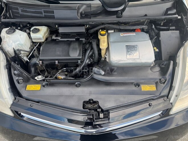 Toyota Prius-10