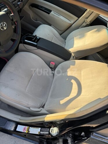 Toyota Prius-7