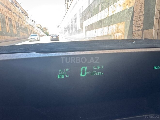 Toyota Prius-11