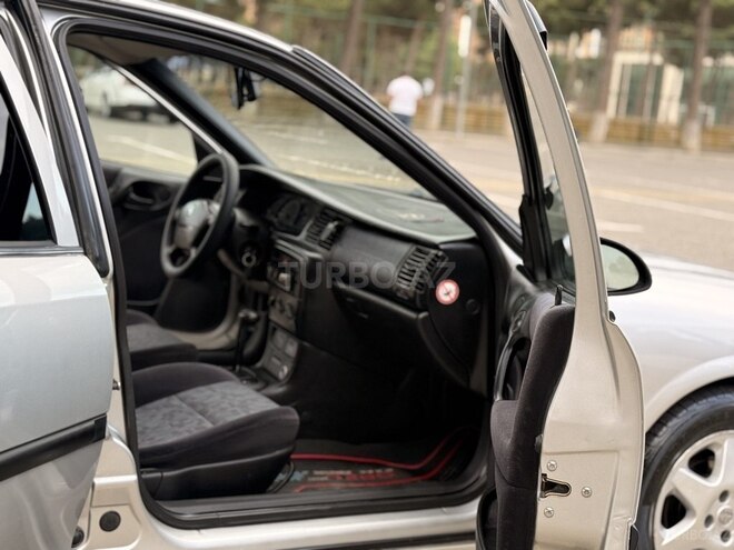 Opel Vectra-13