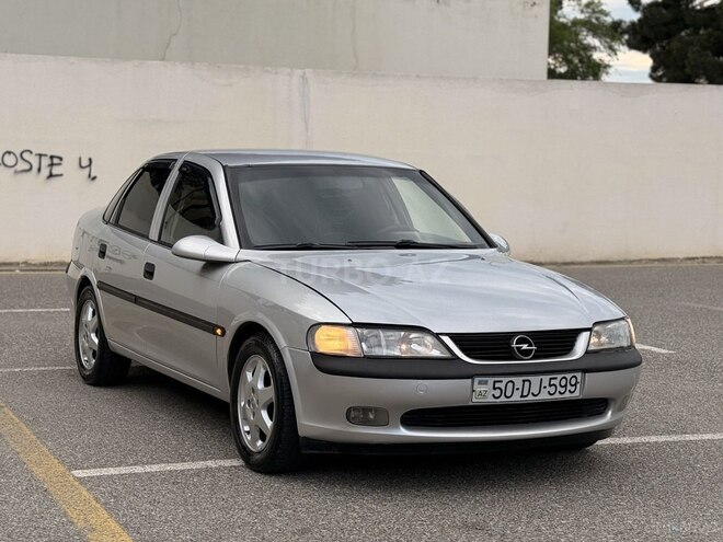 Opel Vectra-14