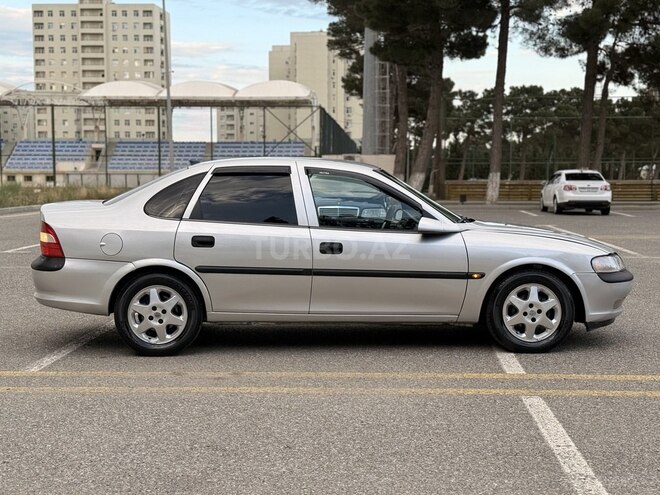 Opel Vectra-5