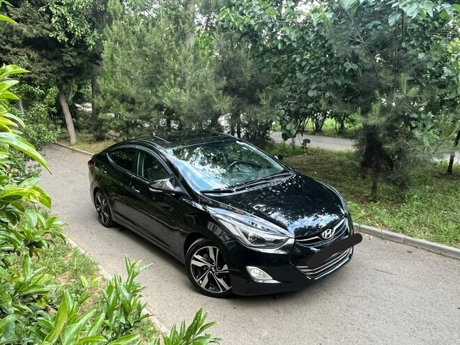 Hyundai Elantra-1