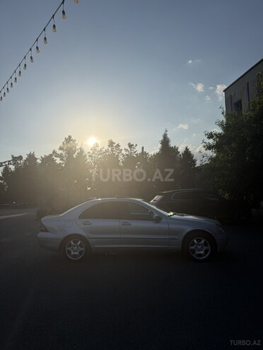 Mercedes C 200-3
