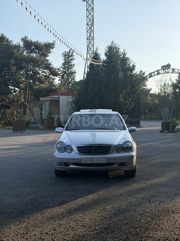 Mercedes C 200-1