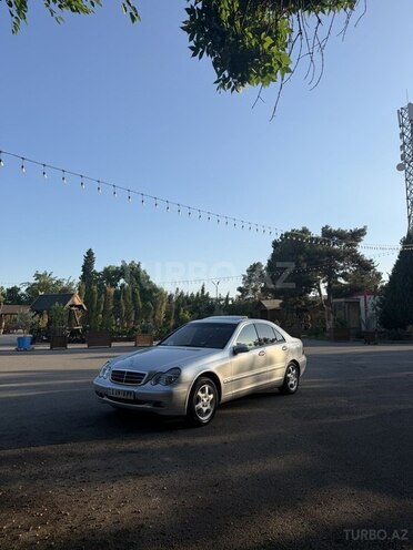 Mercedes C 200-4