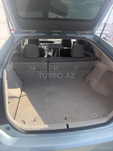 Toyota Prius-12