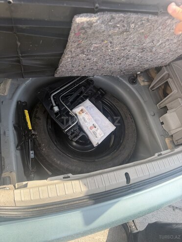 Toyota Prius-13
