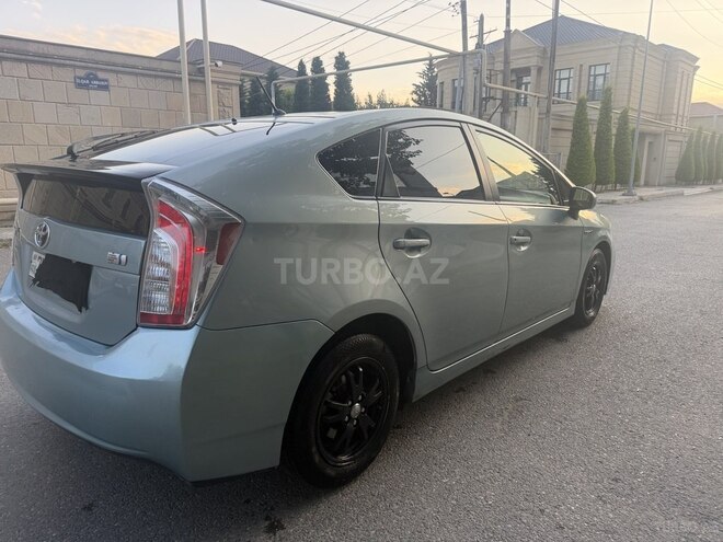 Toyota Prius-6