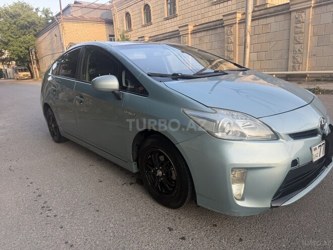 Toyota Prius-2