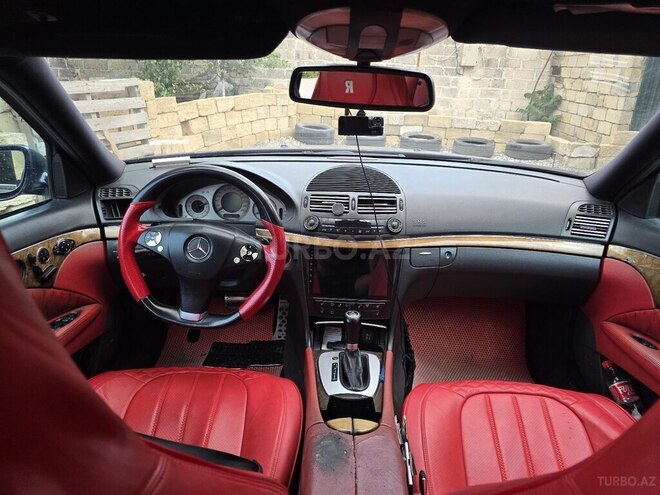 Mercedes E 320-8