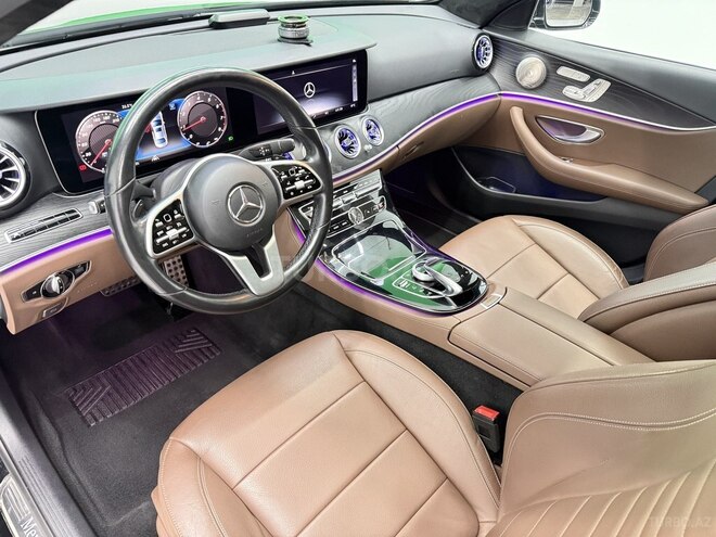 Mercedes E 220 d-8