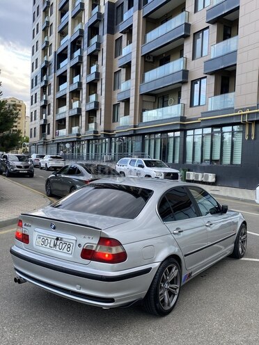 BMW 320-6