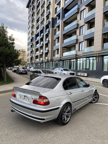 BMW 320-8