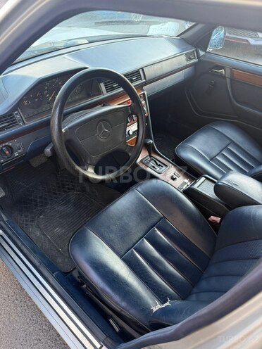 Mercedes 200 E-7