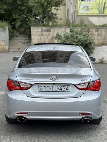 Hyundai Sonata-5