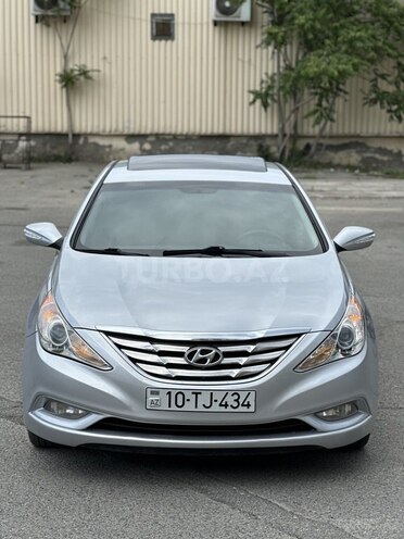 Hyundai Sonata-6