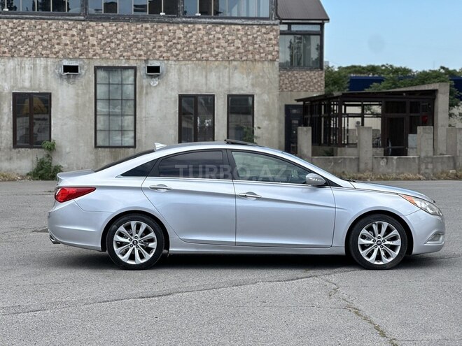 Hyundai Sonata-7