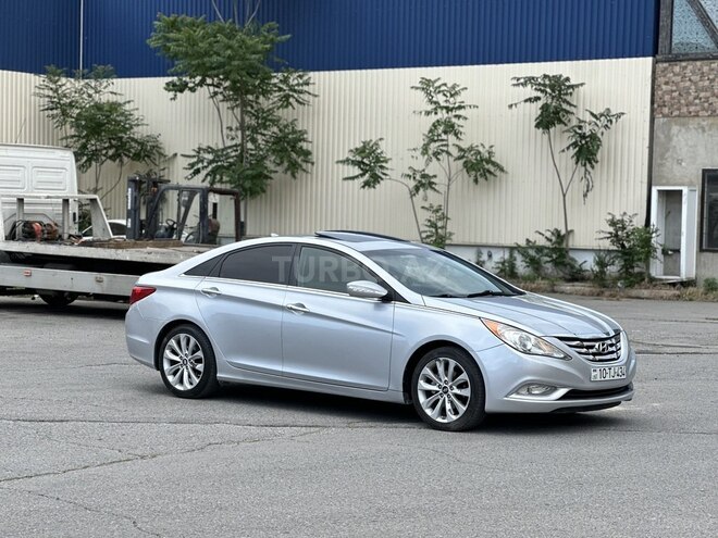 Hyundai Sonata-4