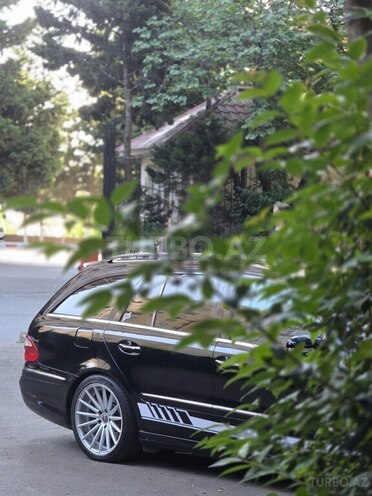Mercedes E 320-6