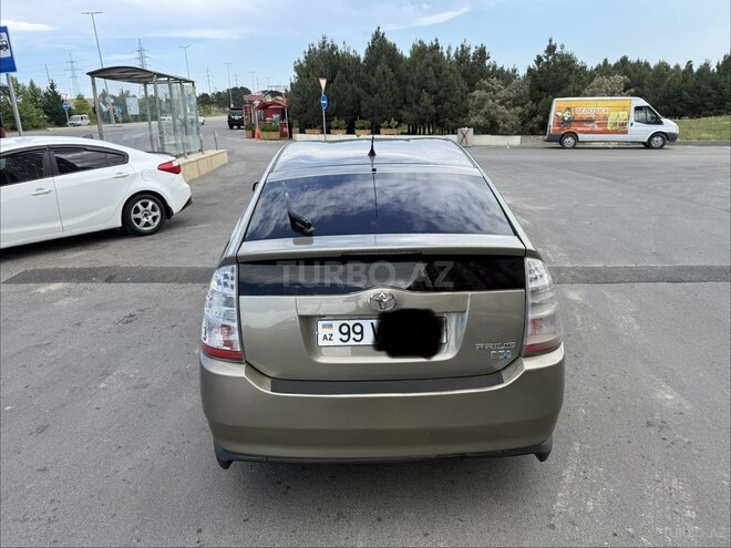Toyota Prius-2