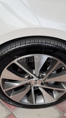 Kia K5-16