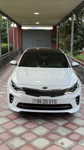 Kia K5-1