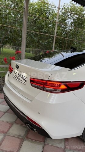 Kia K5-8