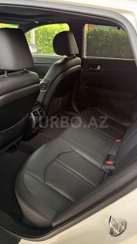 Kia K5-19